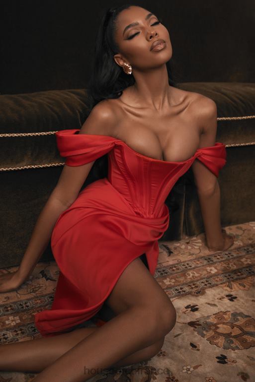 House of CB robe à épaules dénudées en satin rouge Loretta N888H630 vêtements